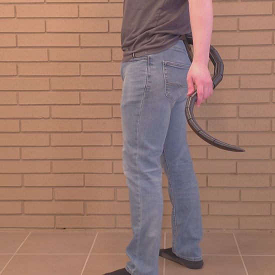 Demonstration of the quick-release belt loop on a Thin FlexiTail